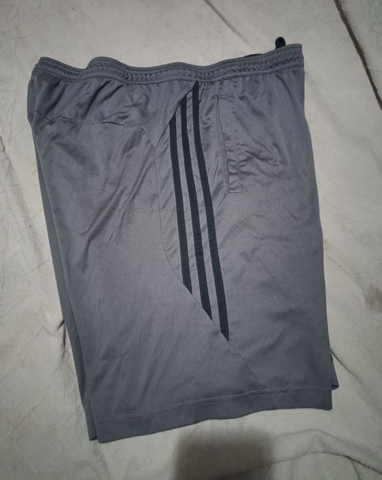 Pantaloni scurți Adidas original Xl-xxl