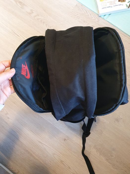 Nike раница черна