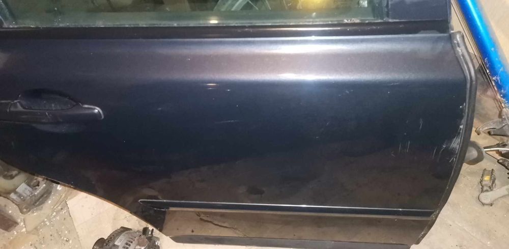 Vând portiere marca Volvo V50