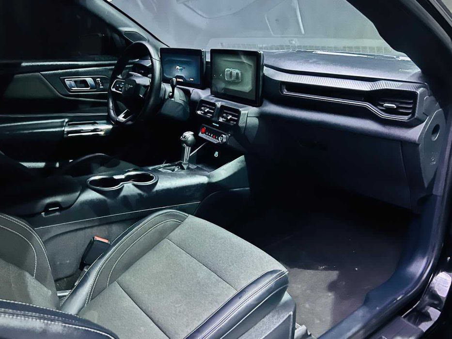 FORD Mustang 2023 — imagine 2
