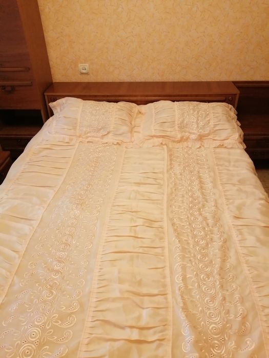 Спальный гарнитур