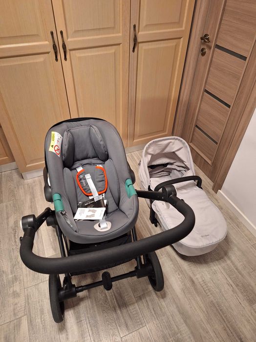 Vand Carucior Cybex Eos Basic 3 in 1