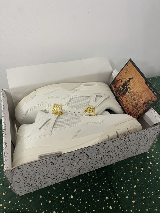 JORDAN 4 Metallic Gold