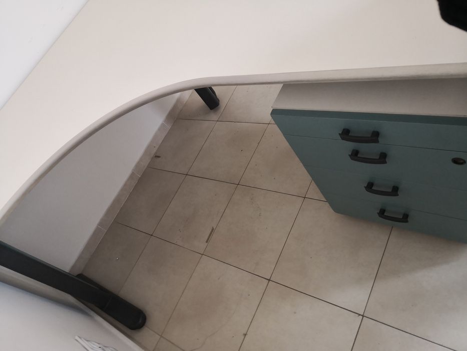 Офис бюро - ъглово