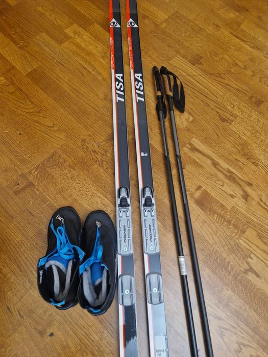 Продам комплекты лыж