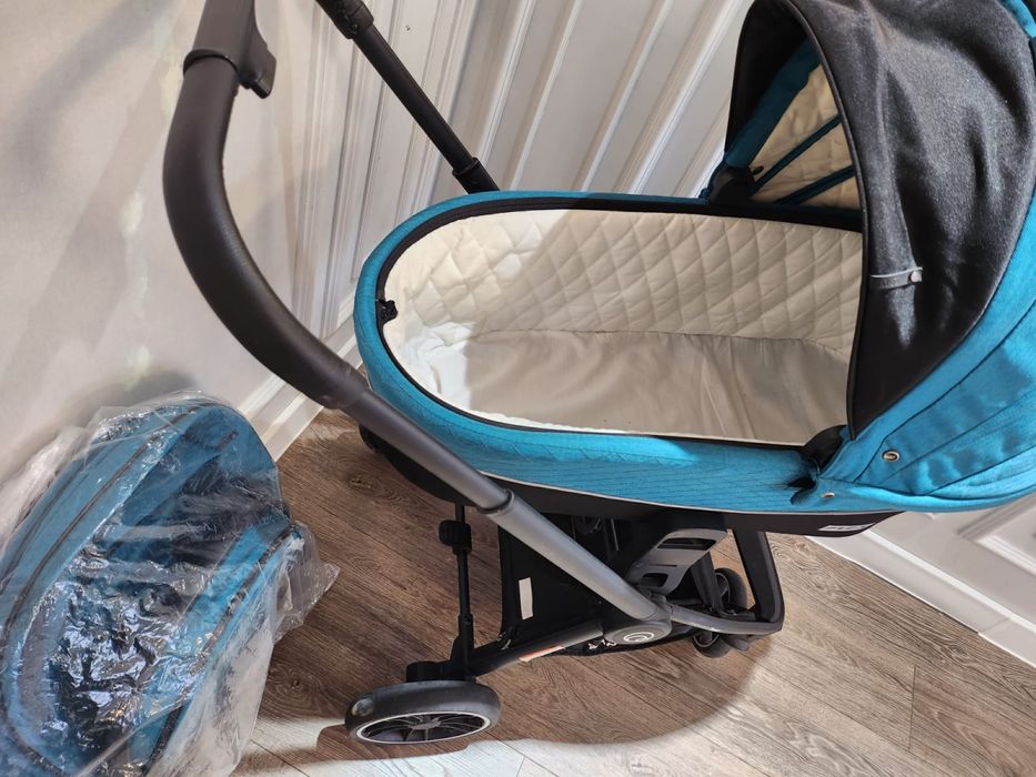 Продам коляску срочно