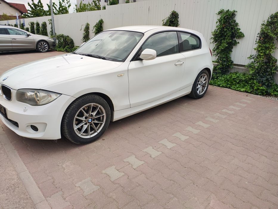 BMW 1 Series 2011 — imagine 2