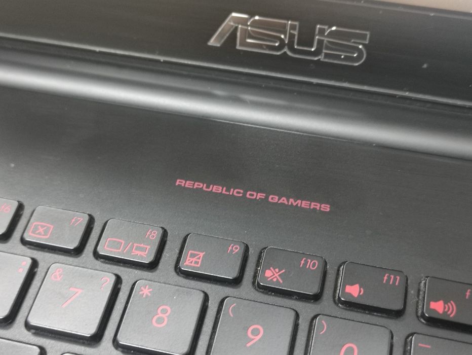 Игровой ноутбук Asus