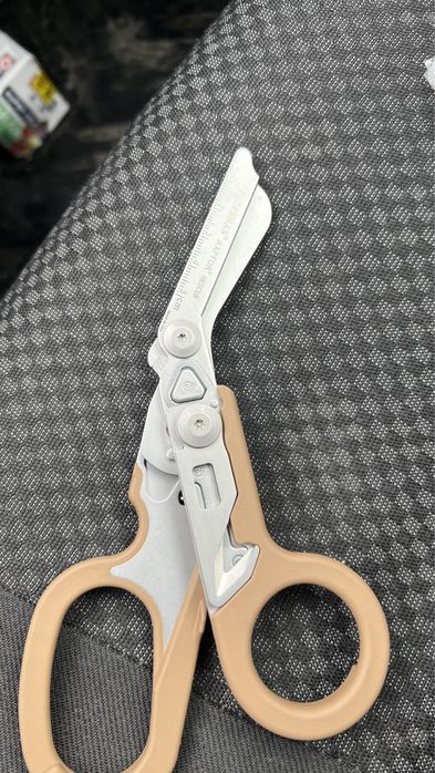 Leatherman Raptor  Мультитул коричневый