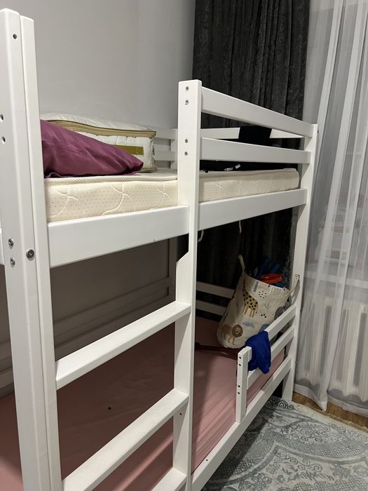 Продам двухярусную кровать