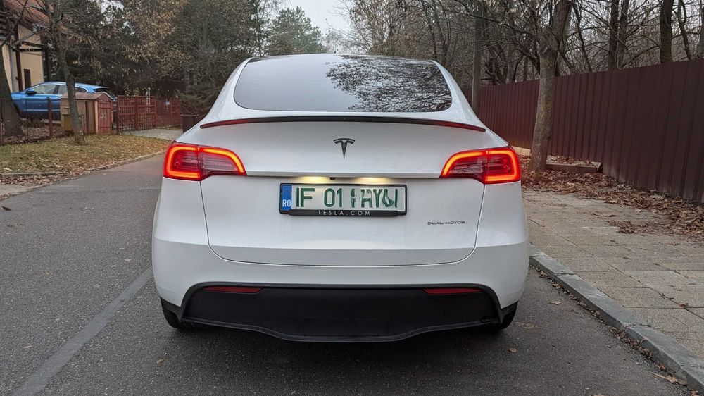 Tesla Model Y 2023 Dual Motor • Acceleration Boost • Pompa de caldura