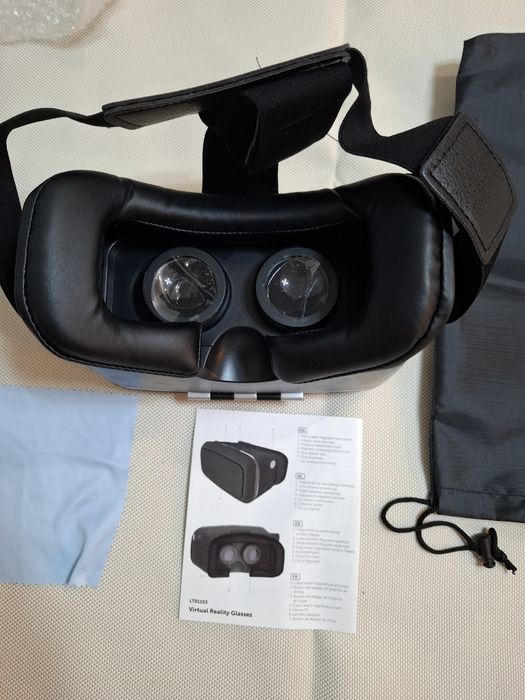 Продавам очила за виртуална реалност