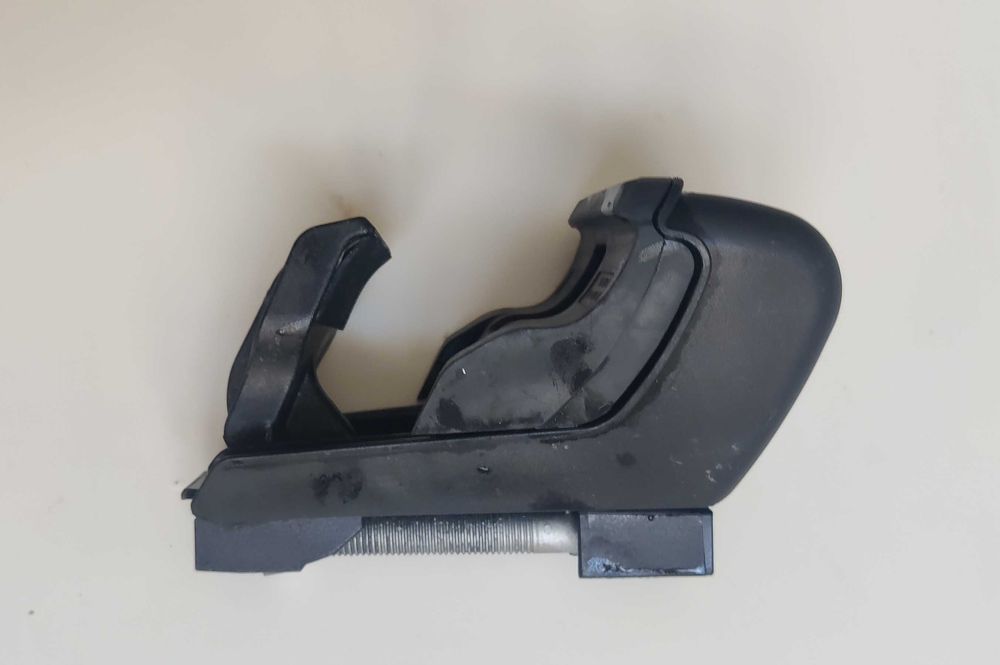 Тhule 853 20269 Комплект захвати / основи за надлъжни релси