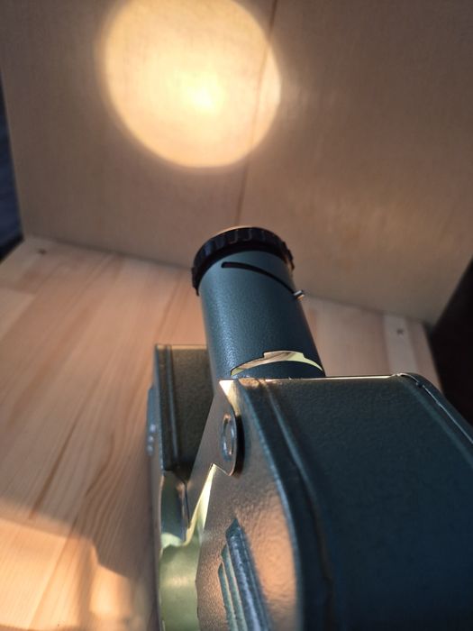 Прожекционен апарат "Пионер 01". Работи. Липса.