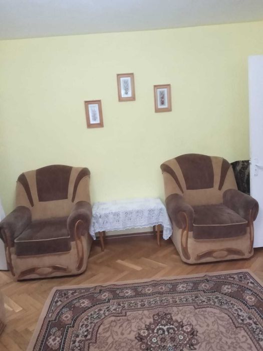 2 camere de inchiriat