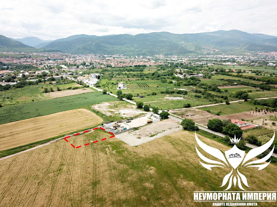 Под наем земя, парцел, паркинг 4320кв.м. в Асеновград, втора линия