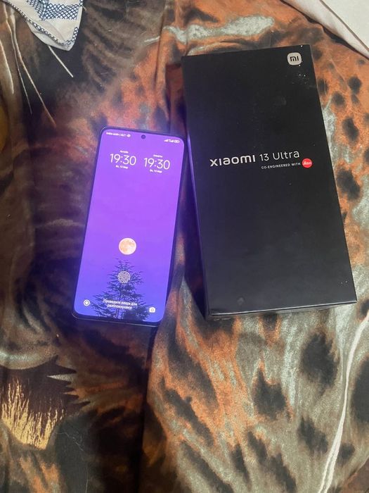 Продам телефон Xiaomi 13 ultra
