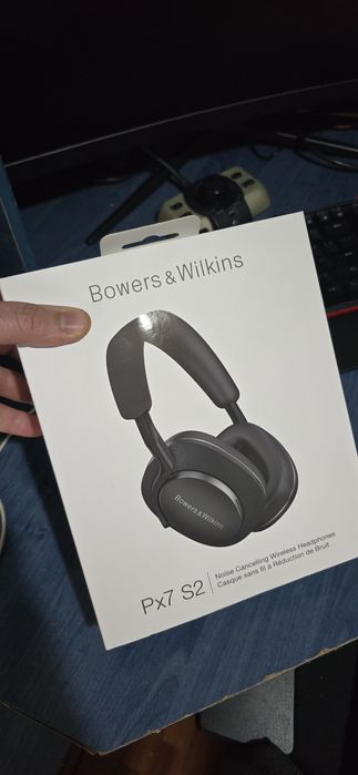 Casti Bowers & Wilkins Noi