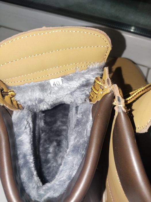 Ботинки  зимние  новые