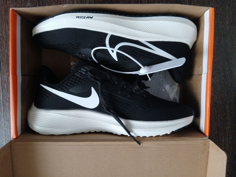 Кроссовки Nike air zoom