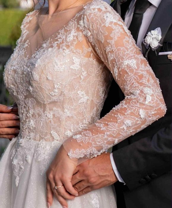 Vând rochie de mireasă