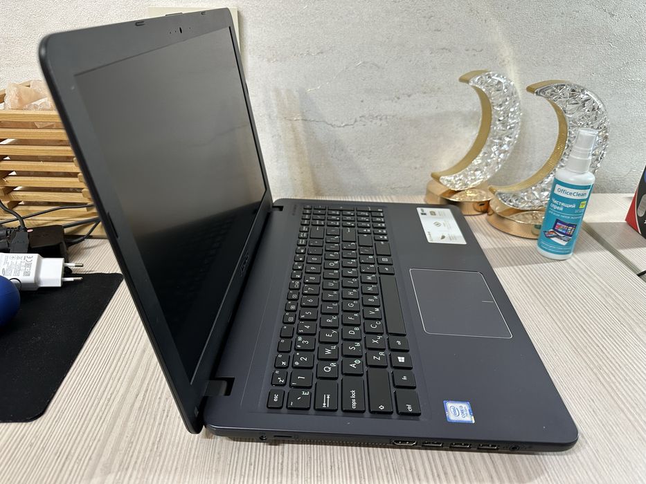 Ноутбук Asus X543UA