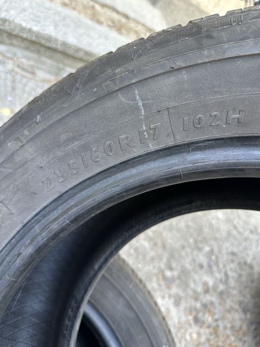 235 60 17 4 броя добро състояние Дот15 5-6мм Dunlop