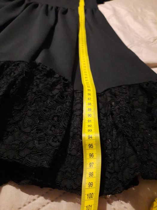 Миди рокля River Island с капси и дантела