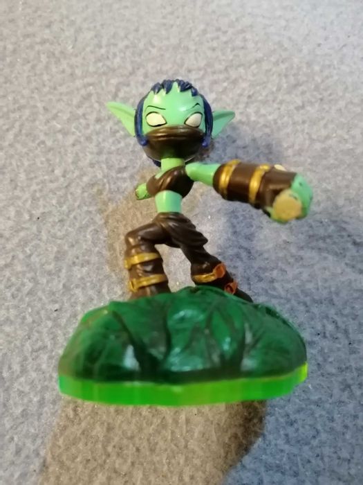 Lot figurine + magic item-uri + geanta Skylanders Spyro's Adventure