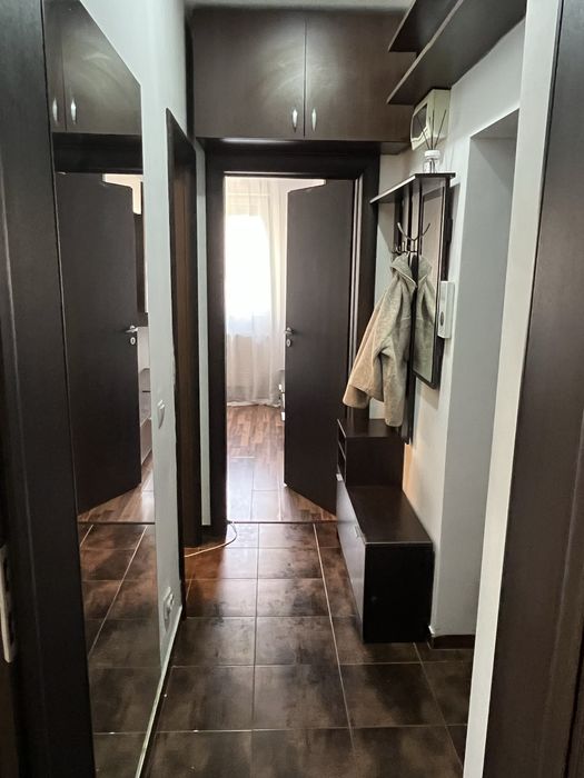 Inchiriez garsoniera tip studio cu loc de parcare