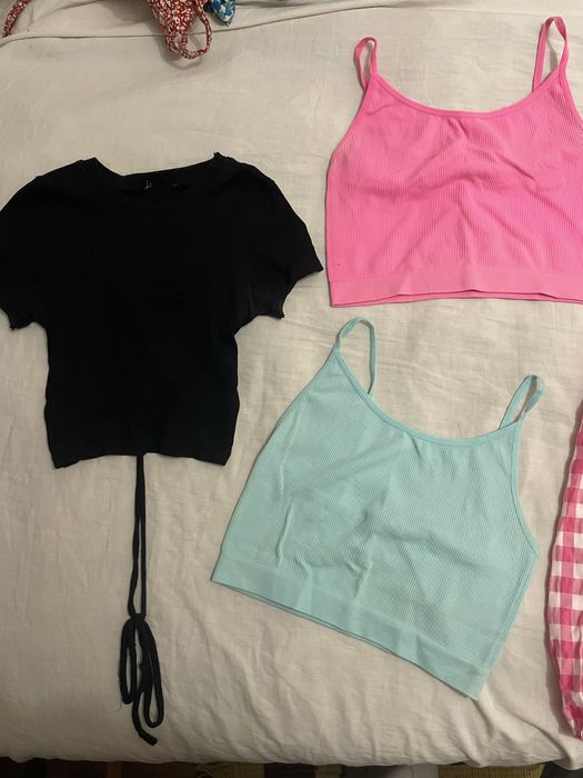 Дамски топове и тениски