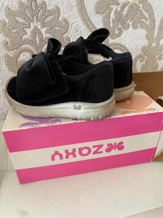 Детские кроссовки