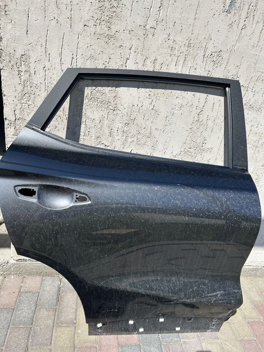 Задняя правая дверь changan x5