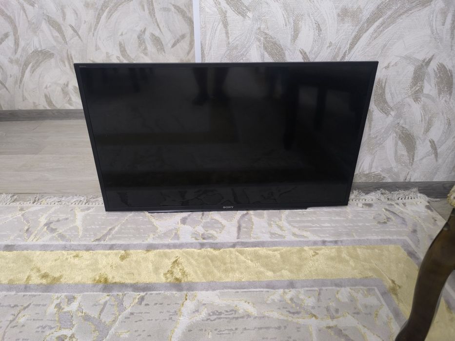 Телевизор SONY..