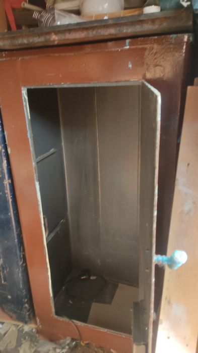 Продам сейф советского производства