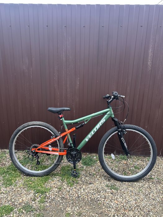 Vand bicicleta velors ca noua