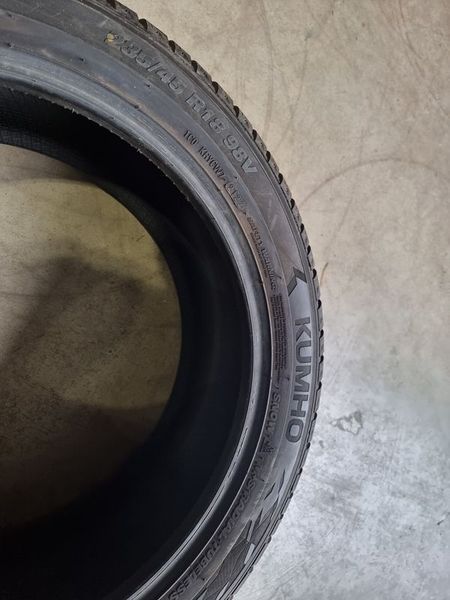 235/45/18 KUMHO 4бр