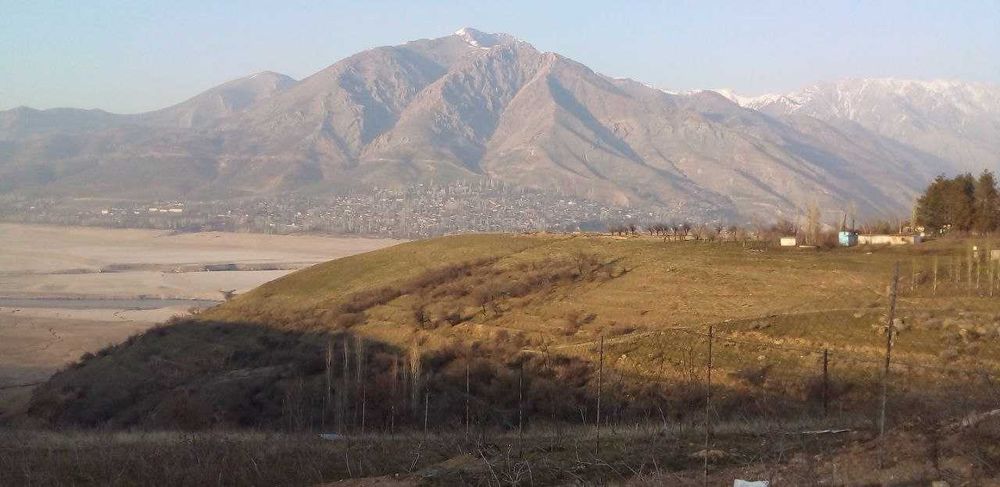 Чарвак,Юсуфхона продаётся дачный участок 5 соток.