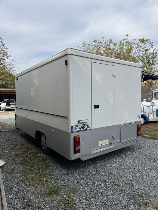Foodtruck imbiss - restaurant stradal