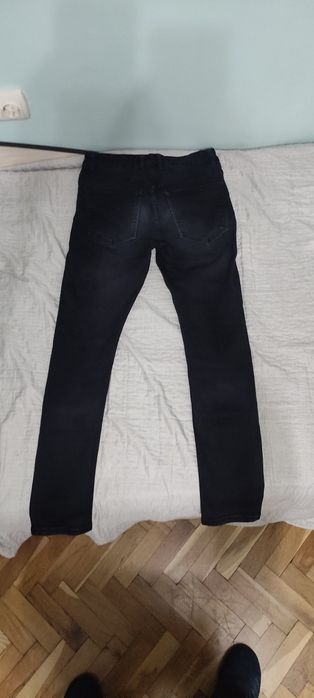 Черни дънки с цип