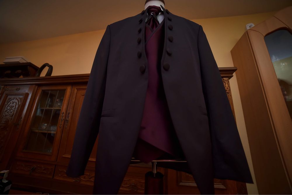 Costum mire / nas Casa Marcu