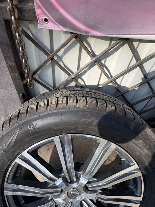 Lx570 285/50 R20