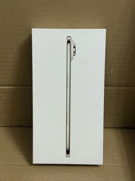 Продам новый 17 apple air 256гб