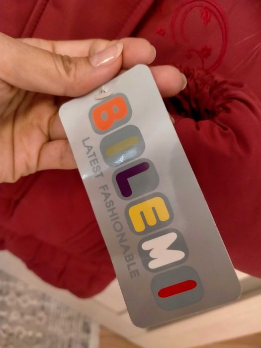 Продам зимний пуховик на девочку