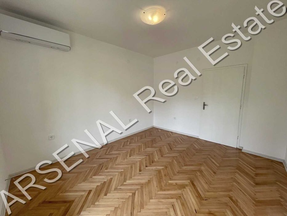 Дава се под наем Етаж от къща в София, Лозенец - 105 кв.м за 1100 € - Снимка #2