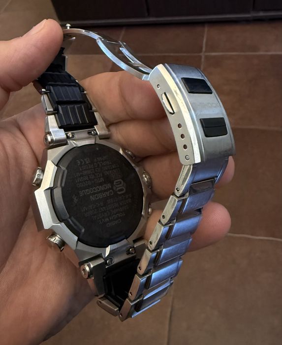 Casio MT-G часы наручные мужские