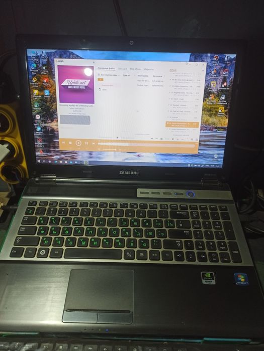 Noutbuk. Samsung Sens RF510