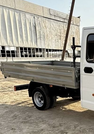 Yangi Gazel Next Bort va tenti bilan sotiladi.