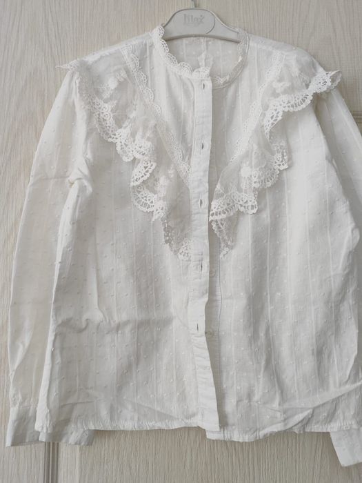 Продам белые рубашки в школу