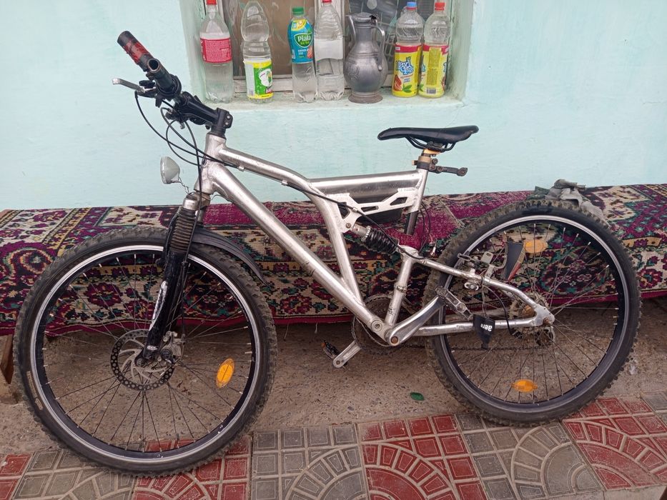 Велосипед б/у вхоршем состояний